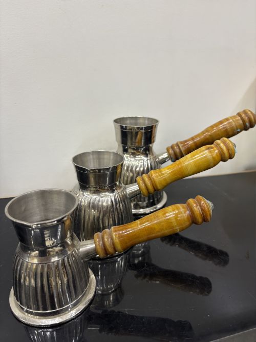 طقم ركوة قهوة نحاس أبيض بمقبض خشبي (3 قطع)